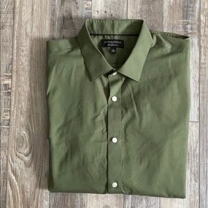 Banana Republic men’s dress shirt